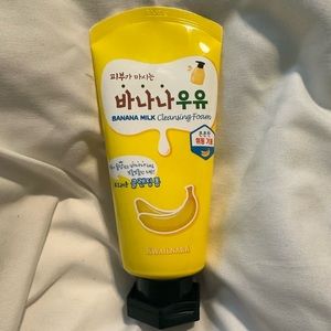 Kwailnara Banana Milk Cleansing Foam